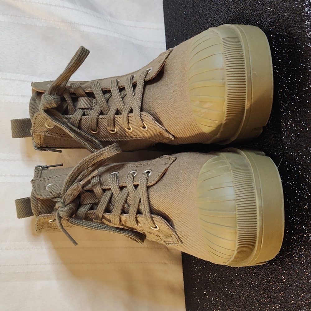 Universal Thread Sneakers - image 2